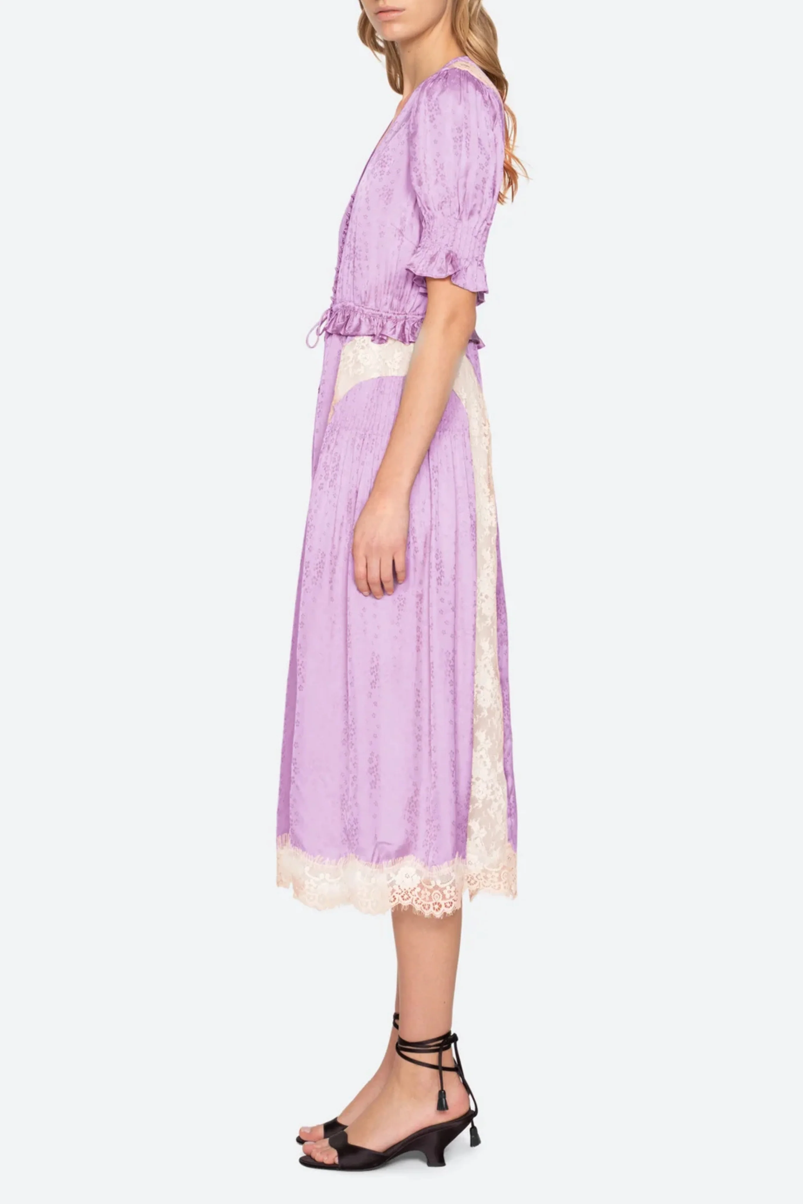 Ethel Puff Midi Dresss in Lilac - Image 3