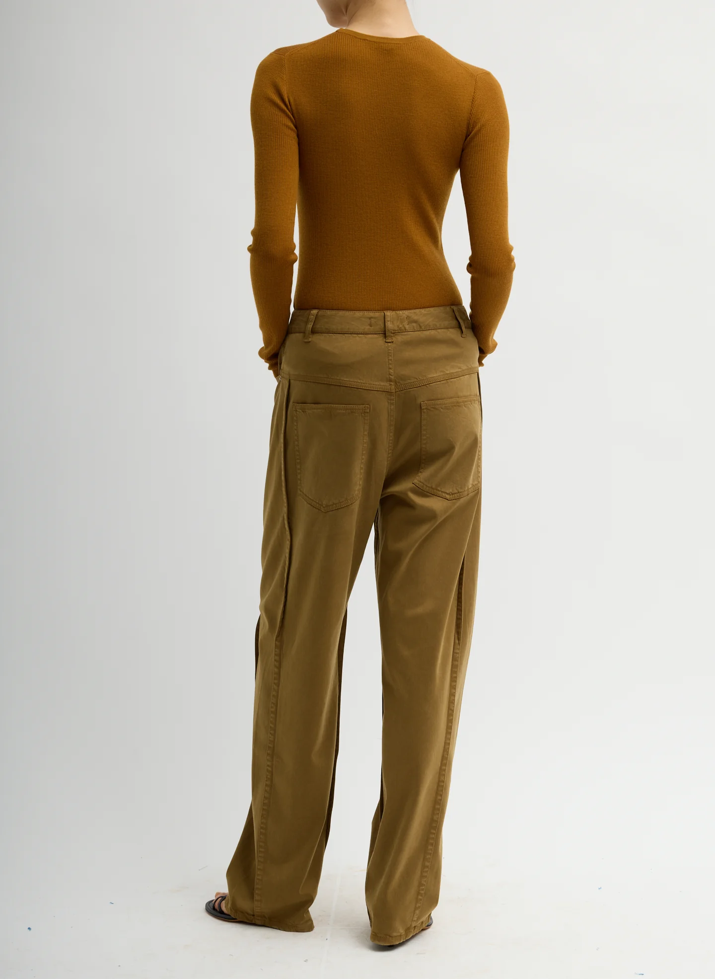 Garment Dyed Stretch Twill Tuck Pant - Brown - Image 4