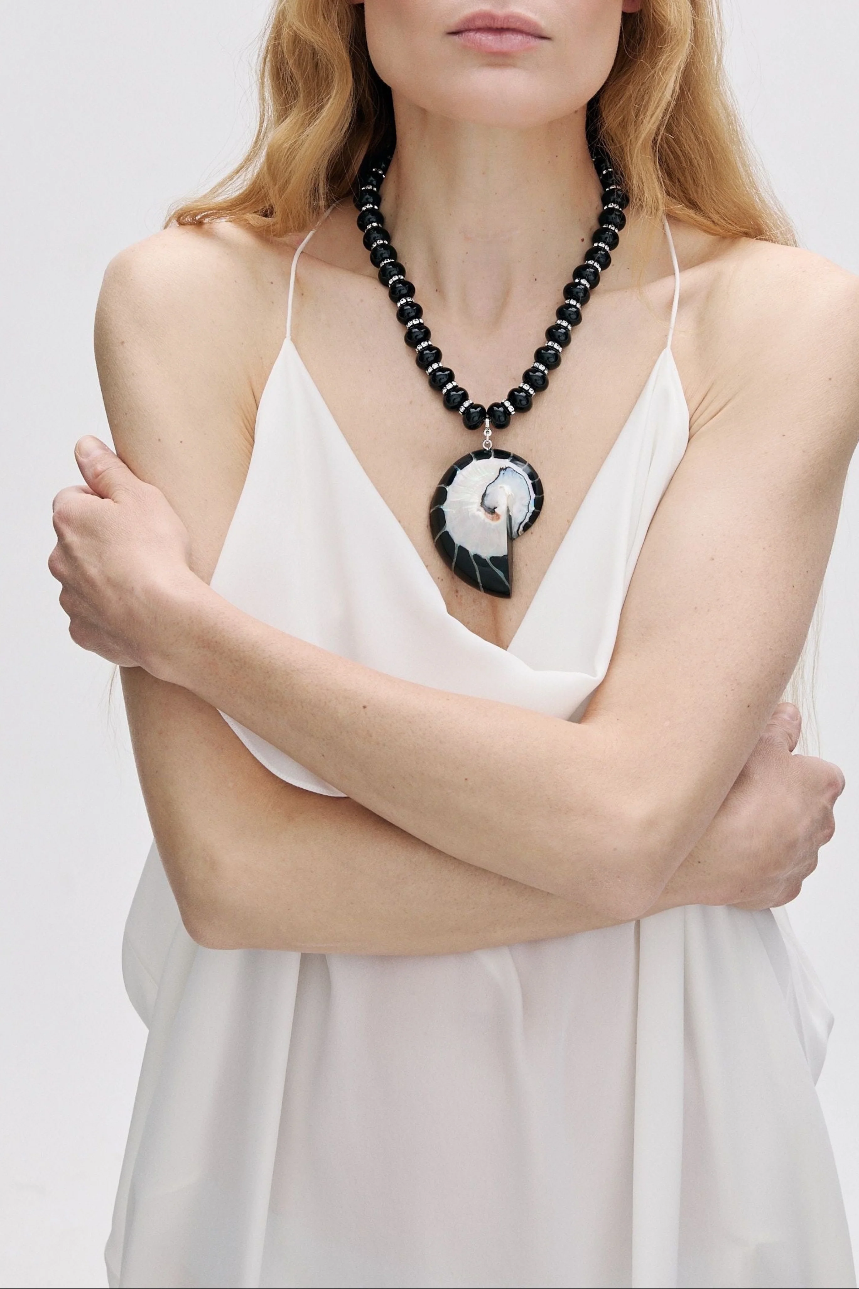 Riva Necklace in Black - Image 2